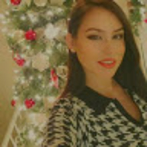 Meet your Posher, Ivi - Picture 1 of 1